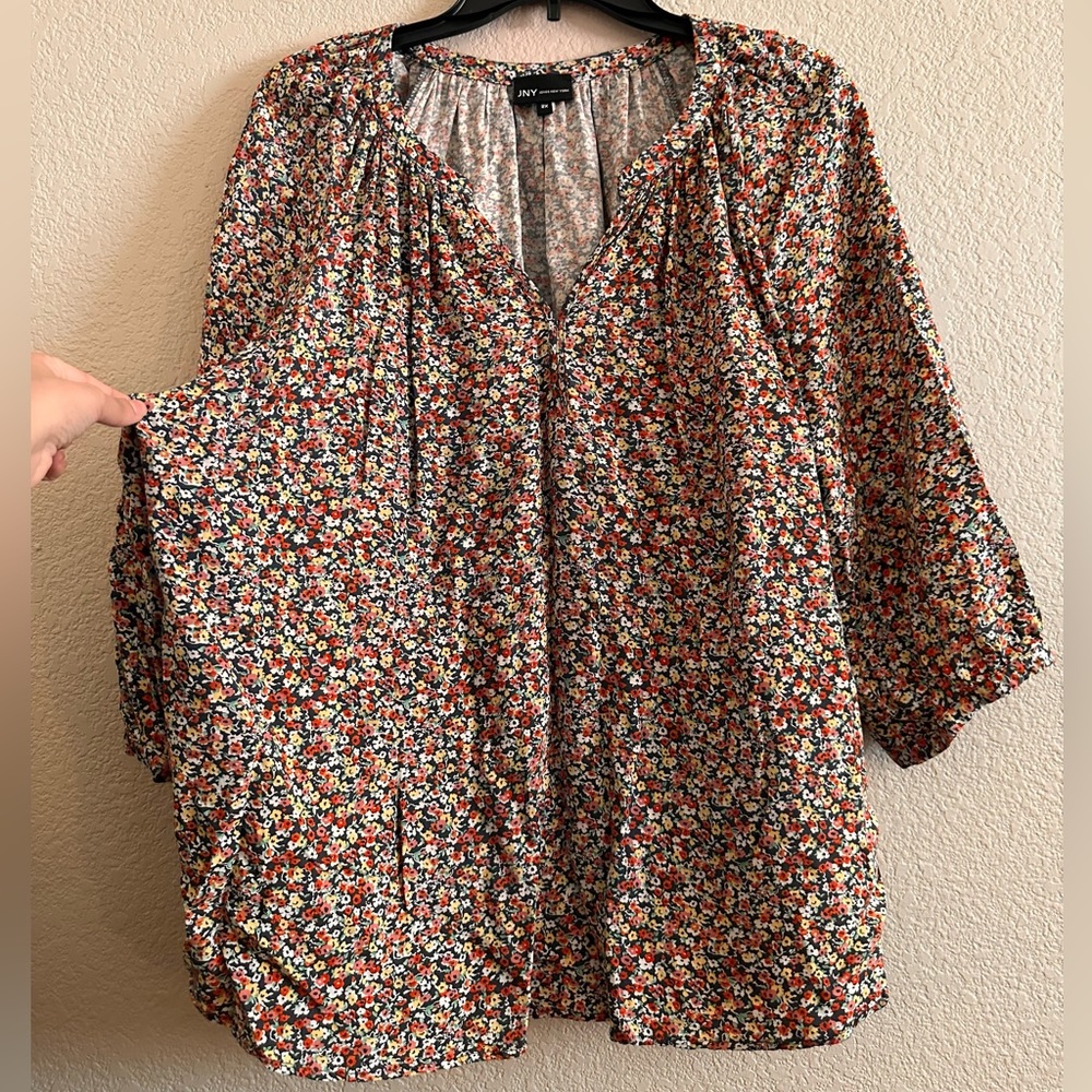 Women's blouse size 2X.